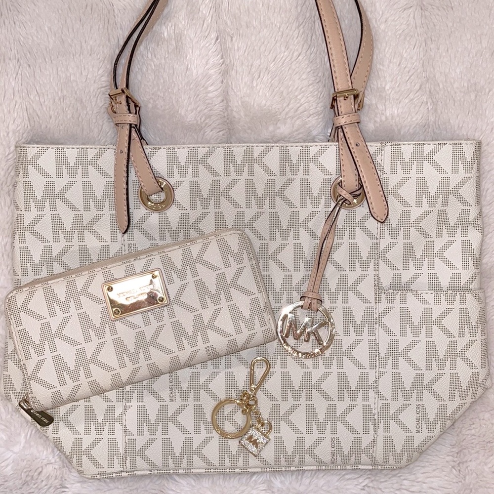 Michael Kors 2 piece bundle